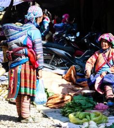 muong hum market